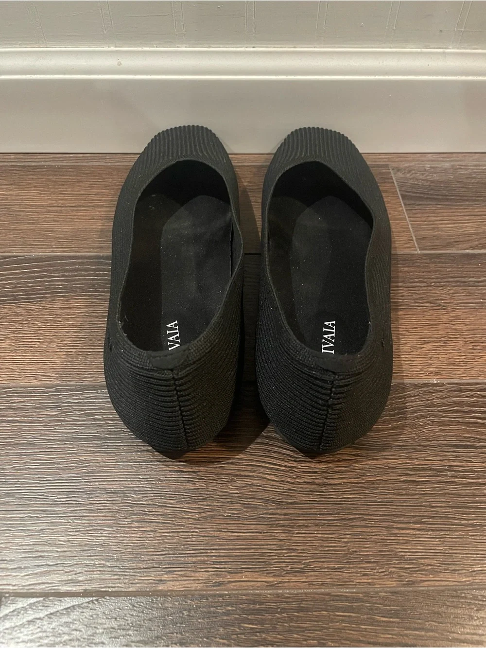 Vivaia Margot 2.0 Square-Toe V-Cut Flats Balletcore Comfort in Black 41/9.5